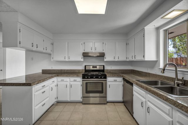 905 W Long Street, Carson City, NV 89703