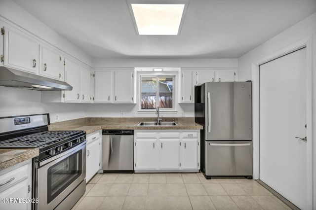 905 W Long Street, Carson City, NV 89703