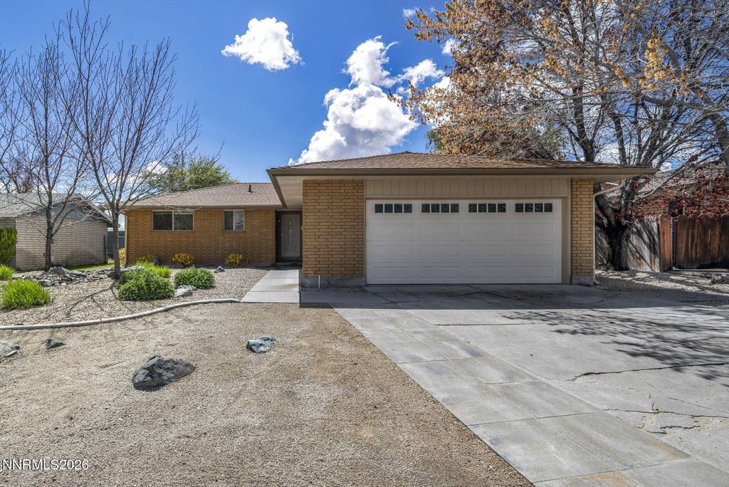 905 W Long Street, Carson City, NV 89703
