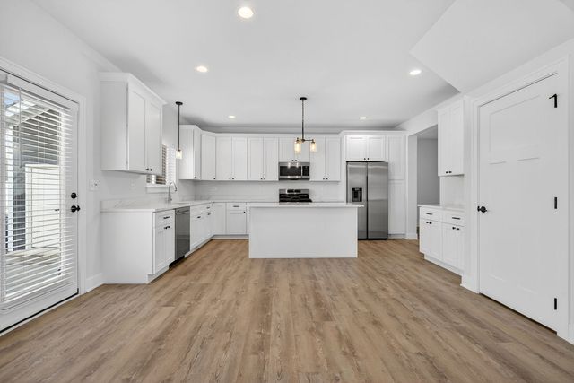 24428 S St Paul Avenue, Channahon, IL 60410