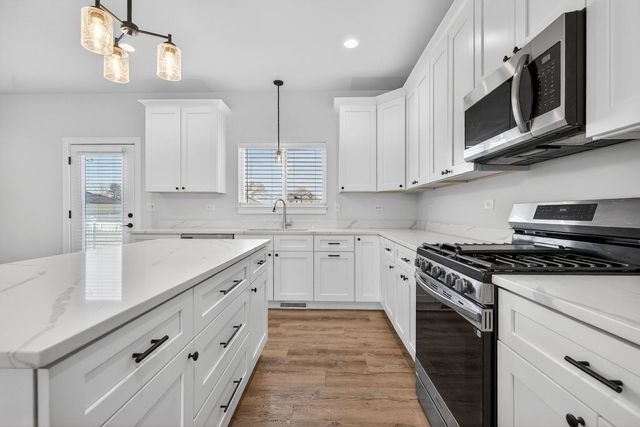 24428 S St Paul Avenue, Channahon, IL 60410