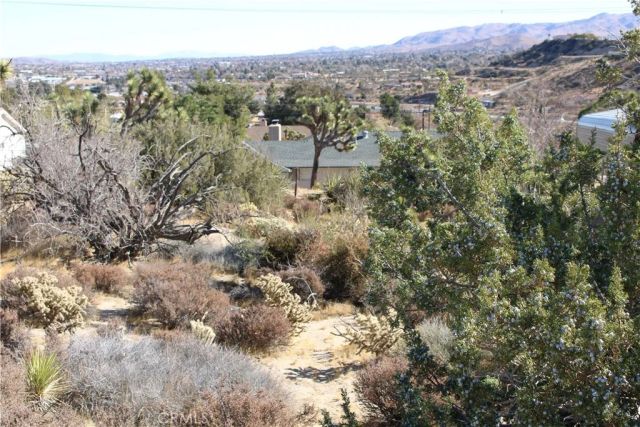 68 Ventura, Yucca Valley, CA 92284