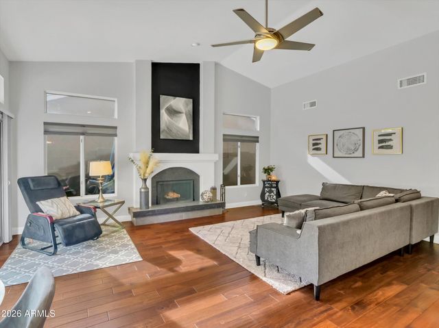 14815 S 13TH Place, Phoenix, AZ 85048