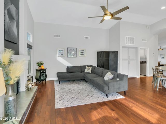 14815 S 13TH Place, Phoenix, AZ 85048