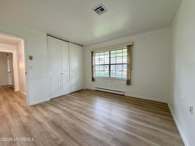866C Inverness Court, Lakewood, NJ 08701