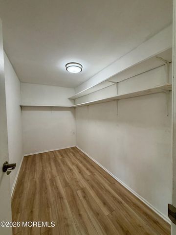866C Inverness Court, Lakewood, NJ 08701