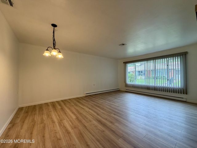 866C Inverness Court, Lakewood, NJ 08701