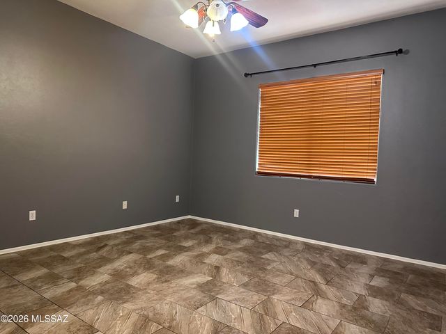 7501 S Woodbury Grove Drive, Tucson, AZ 85757