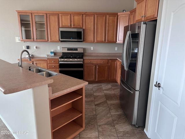 7501 S Woodbury Grove Drive, Tucson, AZ 85757