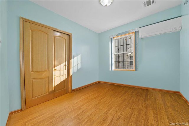 8132 265th Street, Glen Oaks, NY 11004