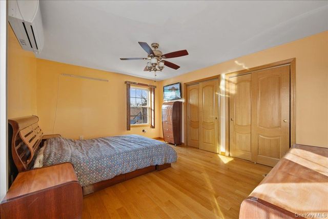 8132 265th Street, Glen Oaks, NY 11004