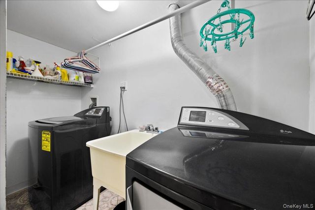 8132 265th Street, Glen Oaks, NY 11004