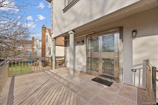 8132 265th Street, Glen Oaks, NY 11004