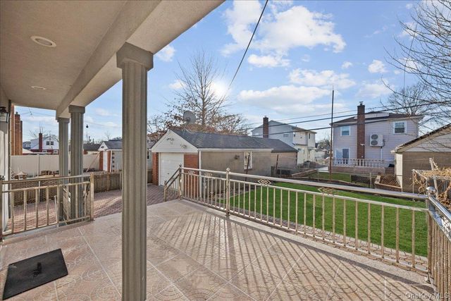 8132 265th Street, Glen Oaks, NY 11004