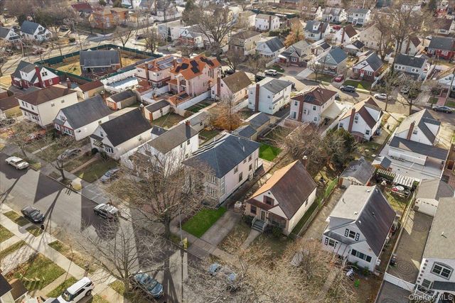 8132 265th Street, Glen Oaks, NY 11004