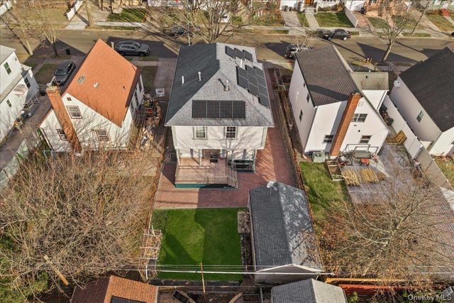 8132 265th Street, Glen Oaks, NY 11004