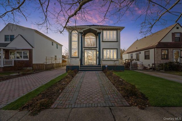 8132 265th Street, Glen Oaks, NY 11004