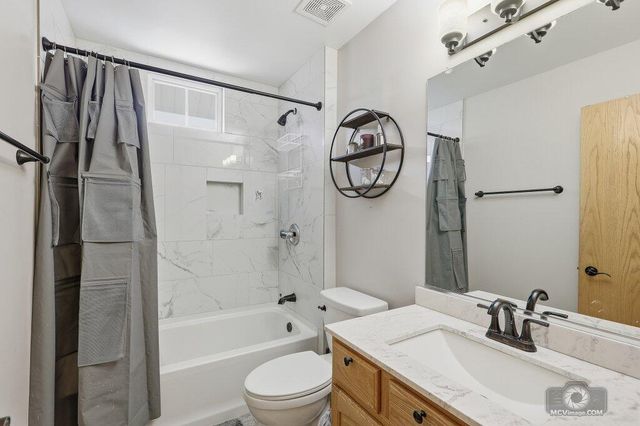 15411 98th Avenue, Dyer, IN 46311