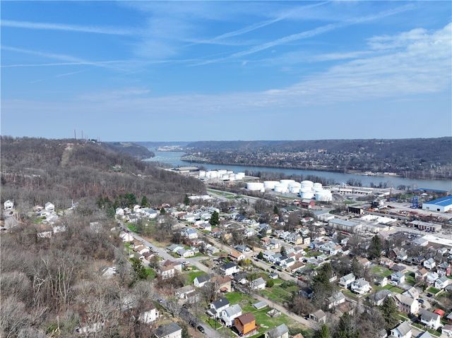 923 Locust Street, Coraopolis, PA 15108