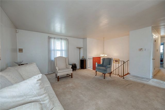 923 Locust Street, Coraopolis, PA 15108