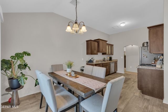 11632 Flor Achillea, Socorro, TX 79927