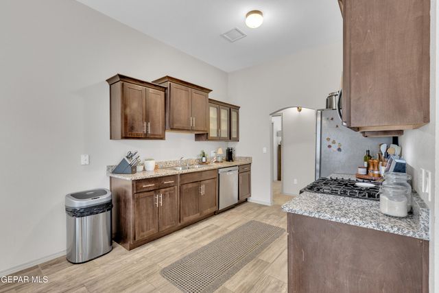 11632 Flor Achillea, Socorro, TX 79927