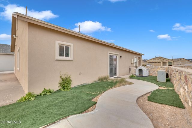 11632 Flor Achillea, Socorro, TX 79927