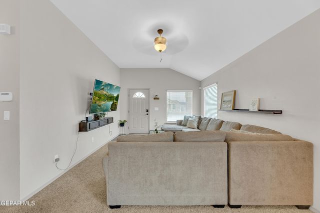 11632 Flor Achillea, Socorro, TX 79927