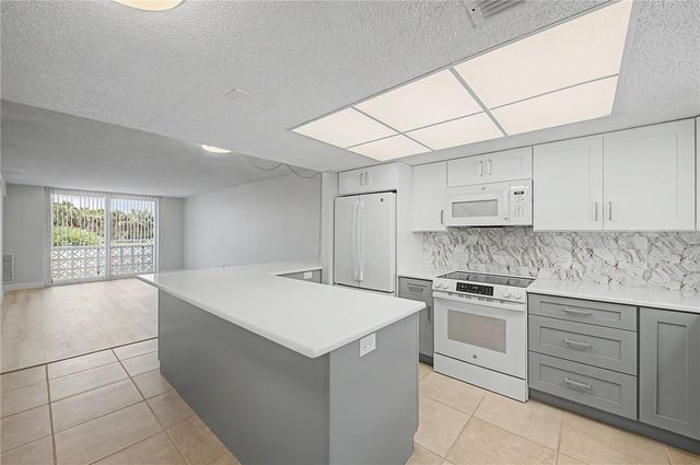 9 FORBES PLACE 108, Dunedin, FL 34698