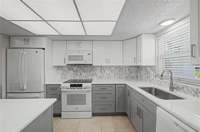 9 FORBES PLACE 108, Dunedin, FL 34698