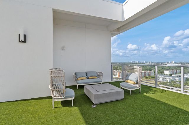 5713 BOWEN DANIEL 903, Tampa, FL 33616