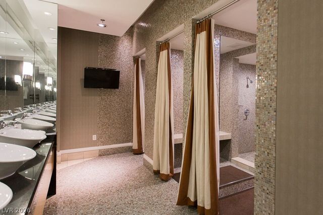 2700 South Las Vegas Boulevard 3701, Las Vegas, NV 89109