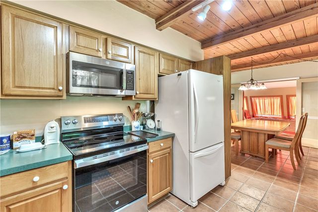 1100 Cherokee Road, Townville, SC 29689