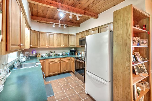 1100 Cherokee Road, Townville, SC 29689