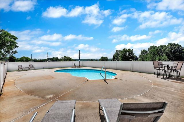 1100 Cherokee Road, Townville, SC 29689