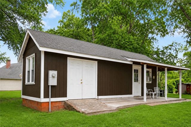 1100 Cherokee Road, Townville, SC 29689