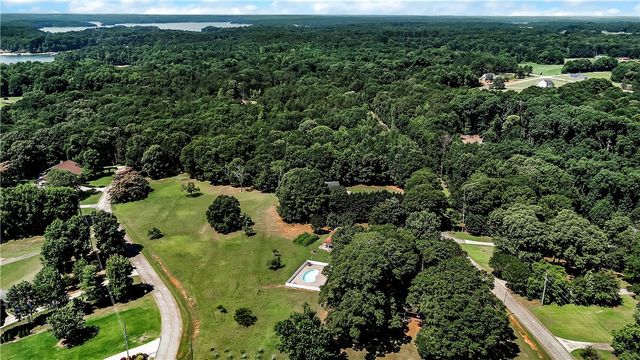1100 Cherokee Road, Townville, SC 29689