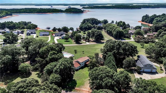 1100 Cherokee Road, Townville, SC 29689