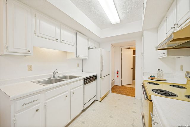 7123 Thrush View Ln Apt 14, San Antonio, TX 78209