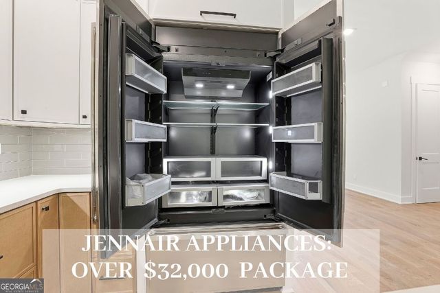 910 Laurel Brooke Avenue, Peachtree City, GA 30269