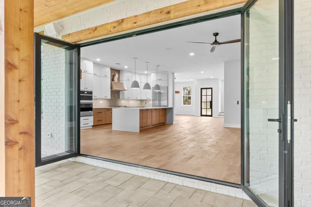 910 Laurel Brooke Avenue, Peachtree City, GA 30269