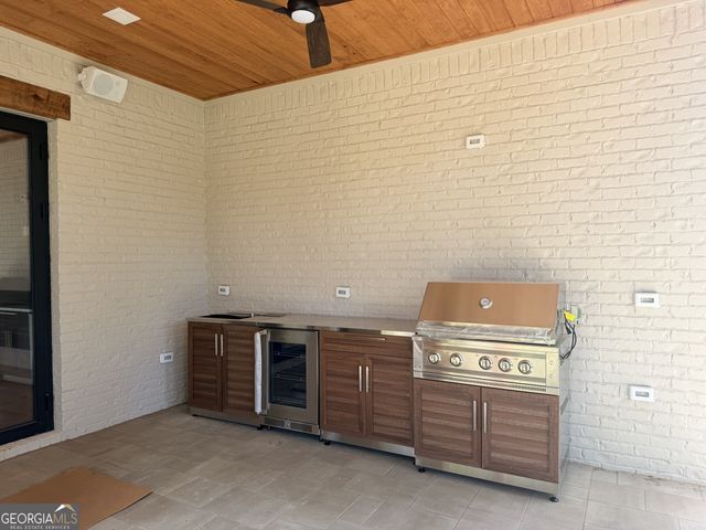 910 Laurel Brooke Avenue, Peachtree City, GA 30269