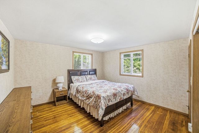 14 Clearview Dr, Framingham, MA 01701