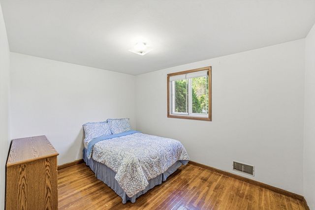 14 Clearview Dr, Framingham, MA 01701