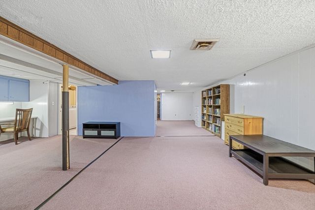 14 Clearview Dr, Framingham, MA 01701
