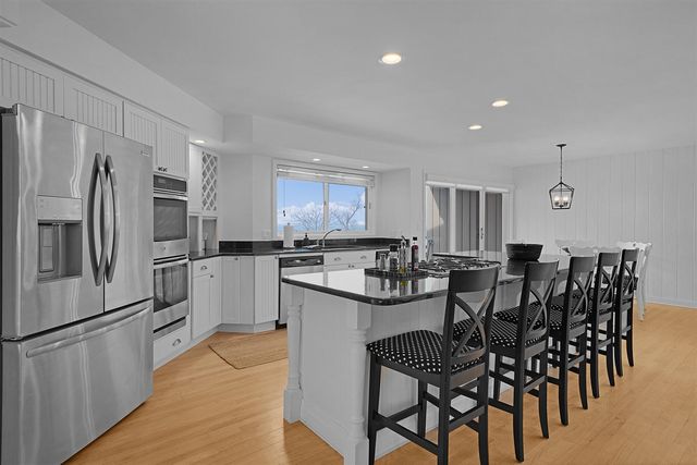 51007 Lake Park Drive, New Buffalo, MI 49117