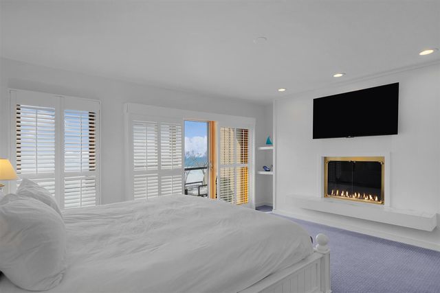 51007 Lake Park Drive, New Buffalo, MI 49117