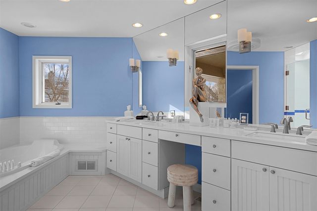 51007 Lake Park Drive, New Buffalo, MI 49117