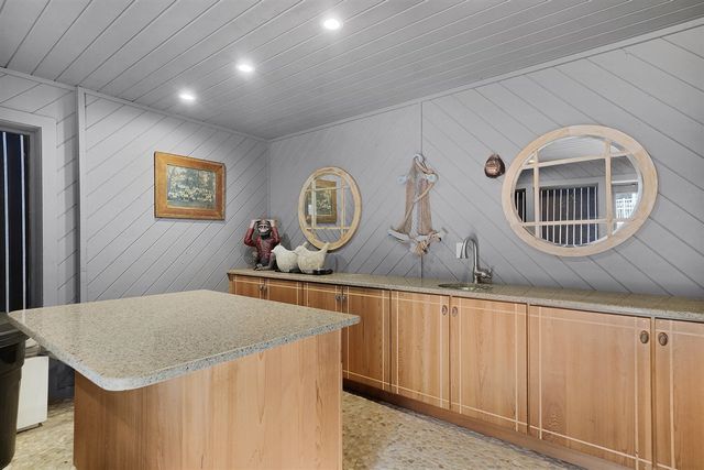 51007 Lake Park Drive, New Buffalo, MI 49117