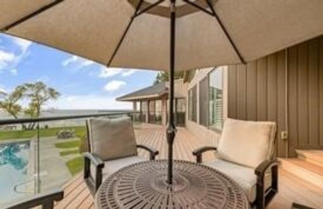 51007 Lake Park Drive, New Buffalo, MI 49117